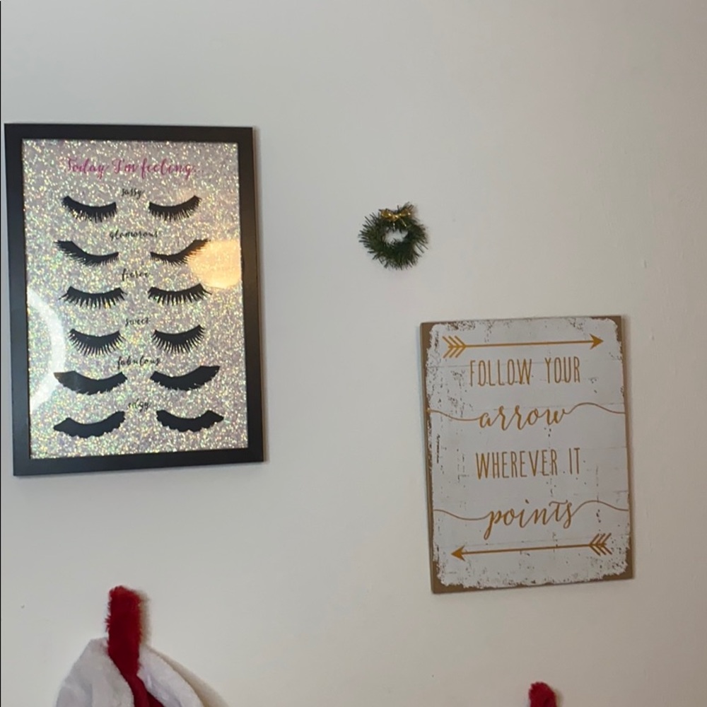 Wall Decor - Picture 1 of 12